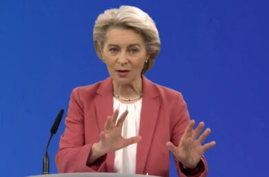 Ucraina, Von der Leyen: “Pacchetto di assistenza finanziaria da 1,2 mld”
