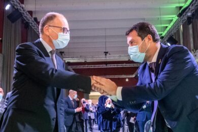 Quirinale, Conte fa a Salvini un nome di cdx. Frattini “filo russo”, furia Pd