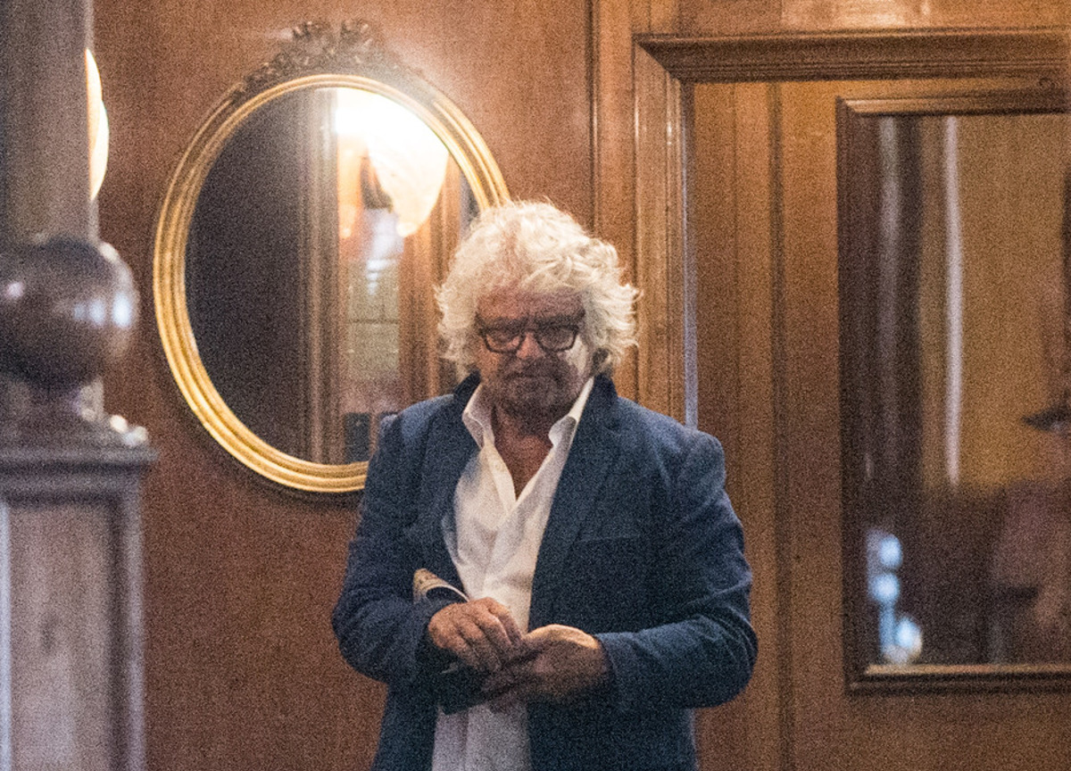 Inchiesta Moby, coppia di pr e quel cv invisibile. E la poltrona da 200 mila € Inchiesta Moby, coppia di pr e quel cv invisibile. E la poltrona da 200 mila €