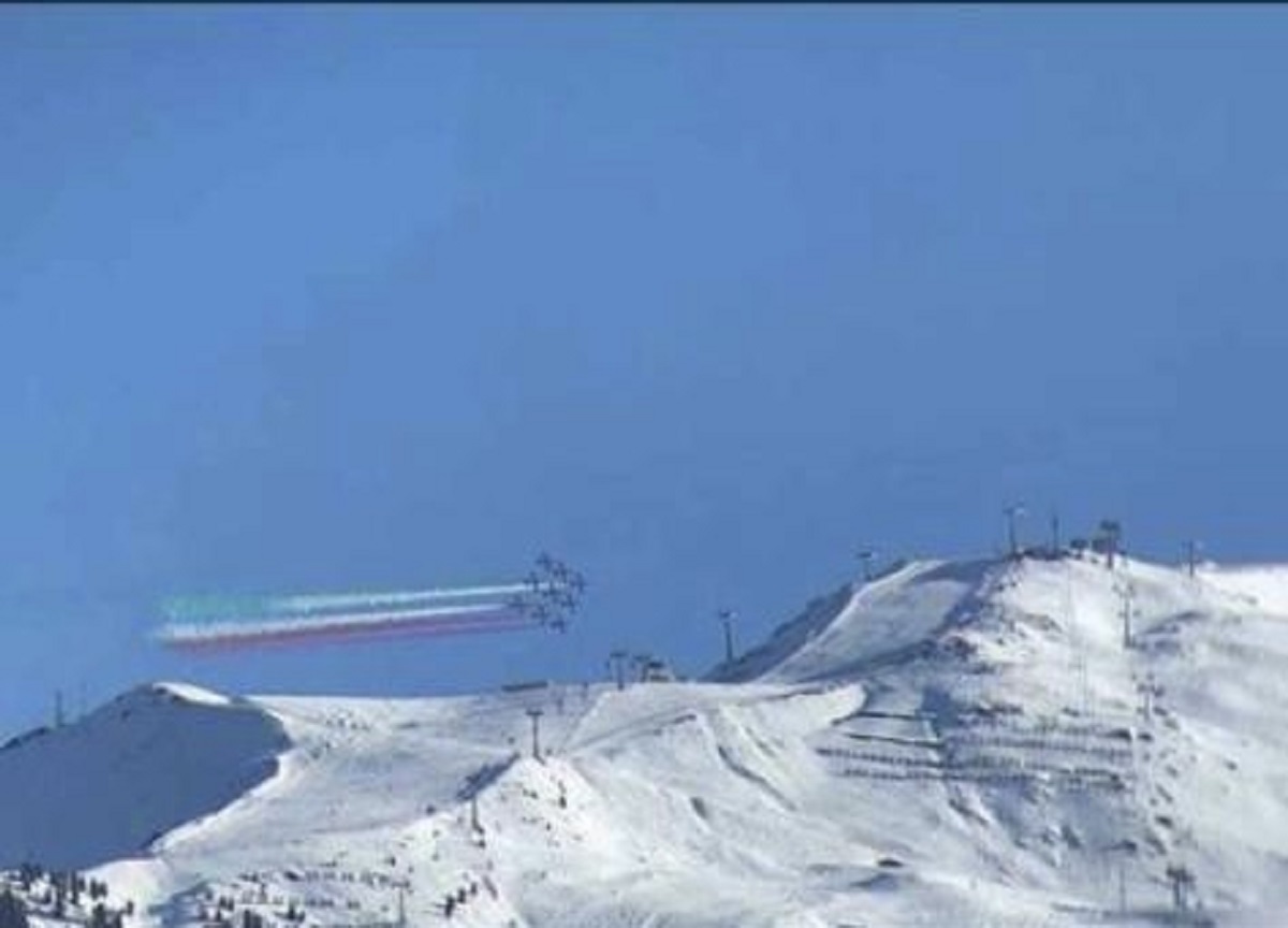 Le frecce tricolori incantano Bormio. GALLERY Le frecce tricolori incantano Bormio. GALLERY