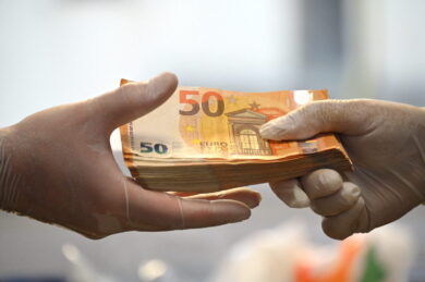 Quirinale, alla Camera un circo ma chi si occupa di debito e corruzione?