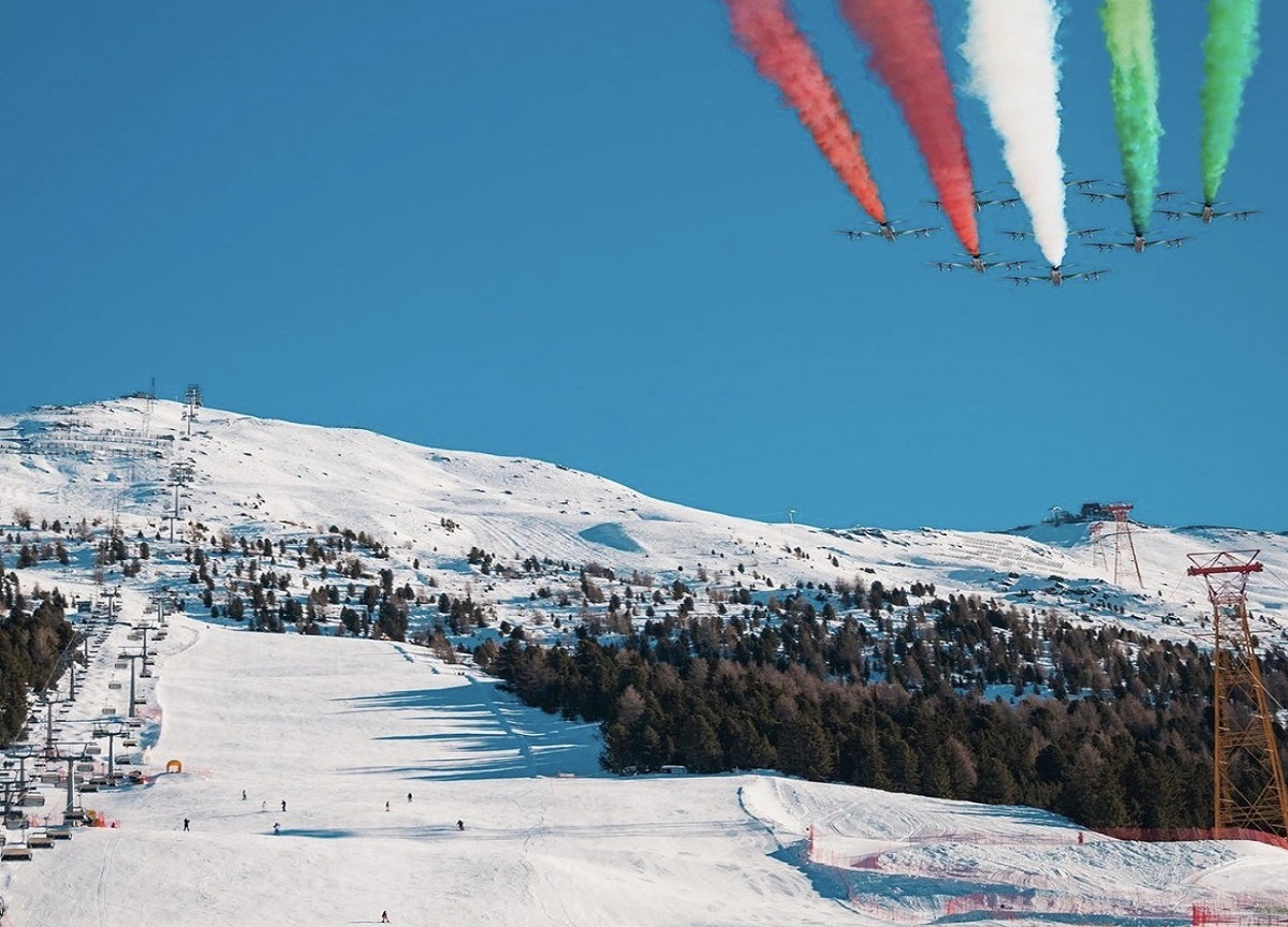Le frecce tricolori incantano Bormio. GALLERY Le frecce tricolori incantano Bormio. GALLERY