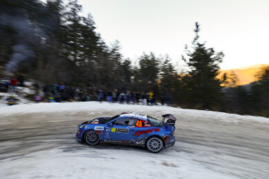 Alpine vince il primo round della stagione della Coppa FIA R-GT