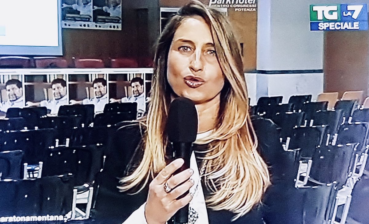 Marinella Aresta, star tv del Quirinale: ecco chi è l’inviata di Mentana Marinella Aresta, star tv del Quirinale: ecco chi è l’inviata di Mentana