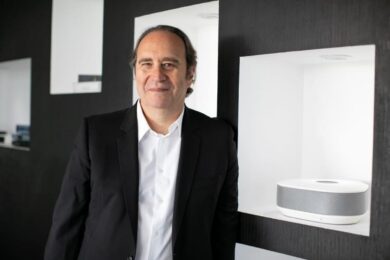 Le Monde, terremoto nell’azionariato: Pigasse cede il 49% al patron di Iliad