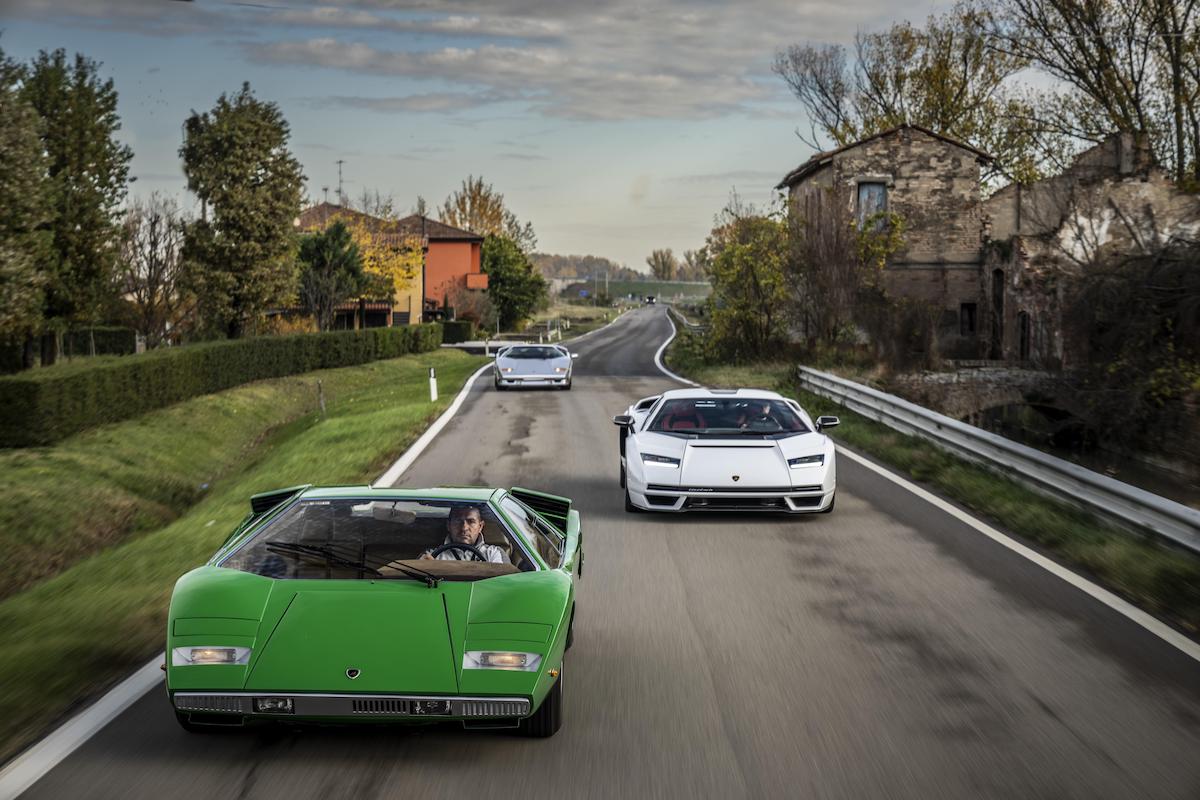 La Lamborghini Countach LPI 800-4, prima volta sulla strada La Lamborghini Countach LPI 800-4, prima volta sulla strada
