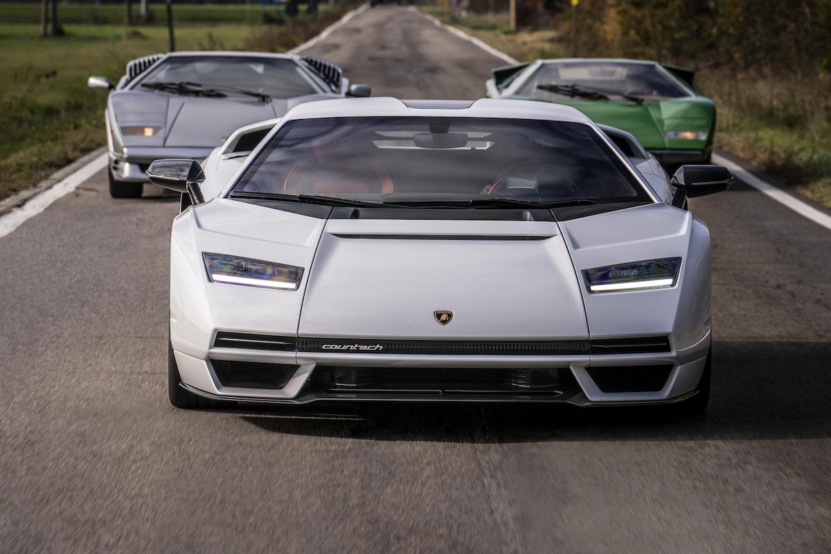 La Lamborghini Countach LPI 800-4, prima volta sulla strada La Lamborghini Countach LPI 800-4, prima volta sulla strada