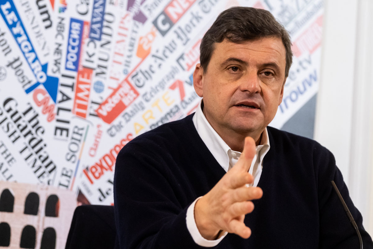 Calenda e Gualtieri, la luna di miele è finita. “No alla milizia del sindaco”