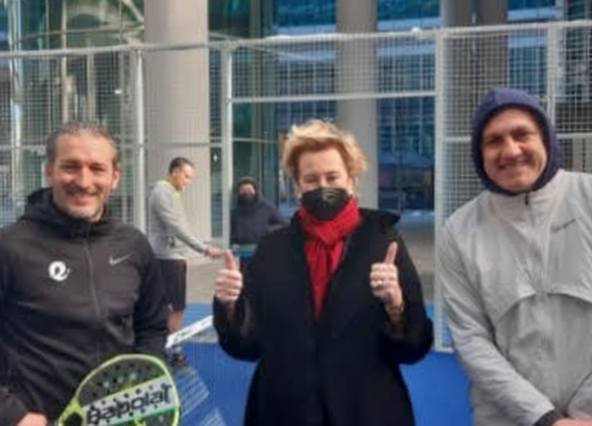 Si vince giocando in squadra. Letizia Moratti con Vieri e Zambrotta Si vince giocando in squadra. Letizia Moratti con Vieri e Zambrotta