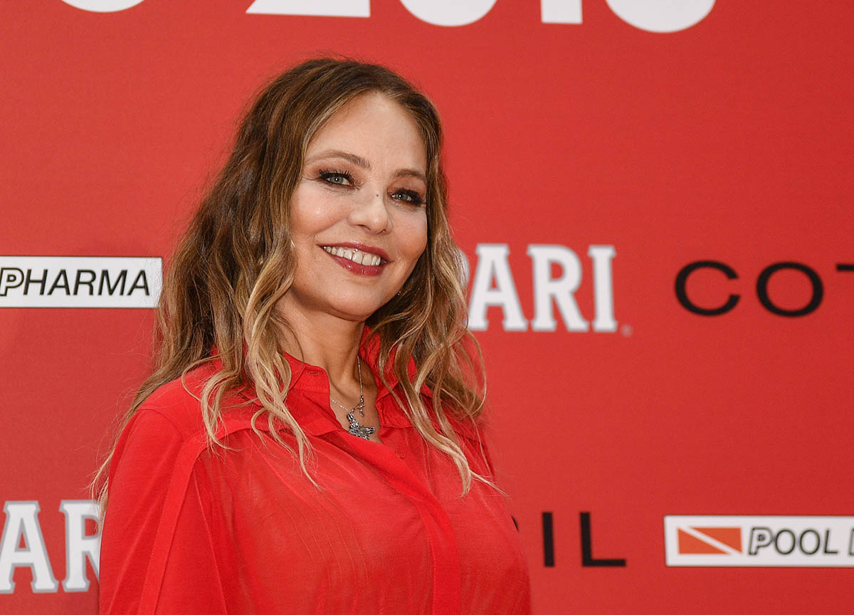 Ornella Muti e la cena con Putin, altri guai: “Dateci il cachet di Sanremo” Ornella Muti e la cena con Putin, altri guai: “Dateci il cachet di Sanremo”