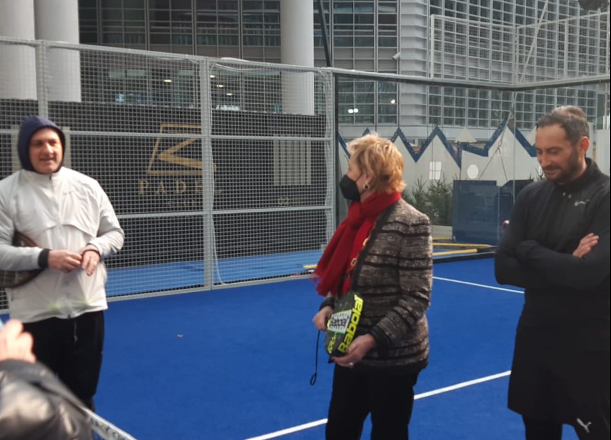 Si vince giocando in squadra. Letizia Moratti con Vieri e Zambrotta Si vince giocando in squadra. Letizia Moratti con Vieri e Zambrotta