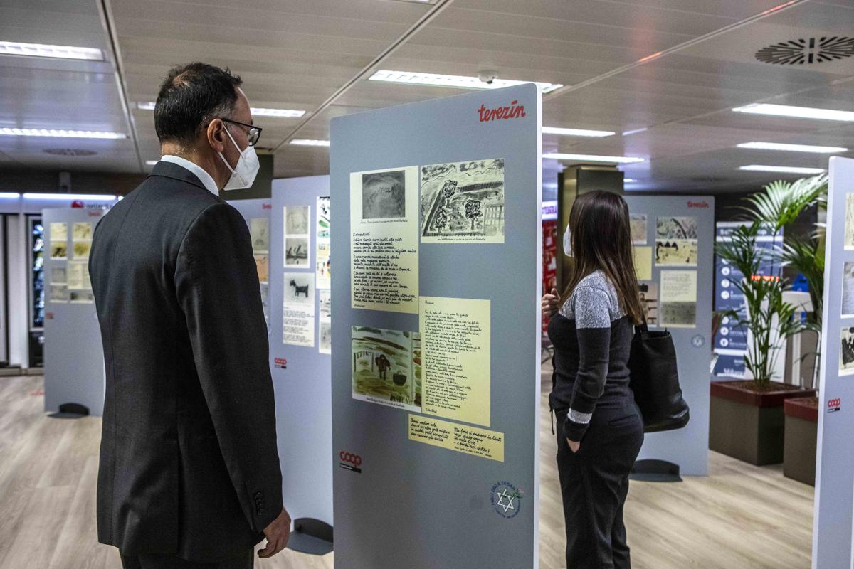 SEA, a Linate la mostra “I disegni dei bambini di Terezín” SEA, a Linate la mostra “I disegni dei bambini di Terezín”