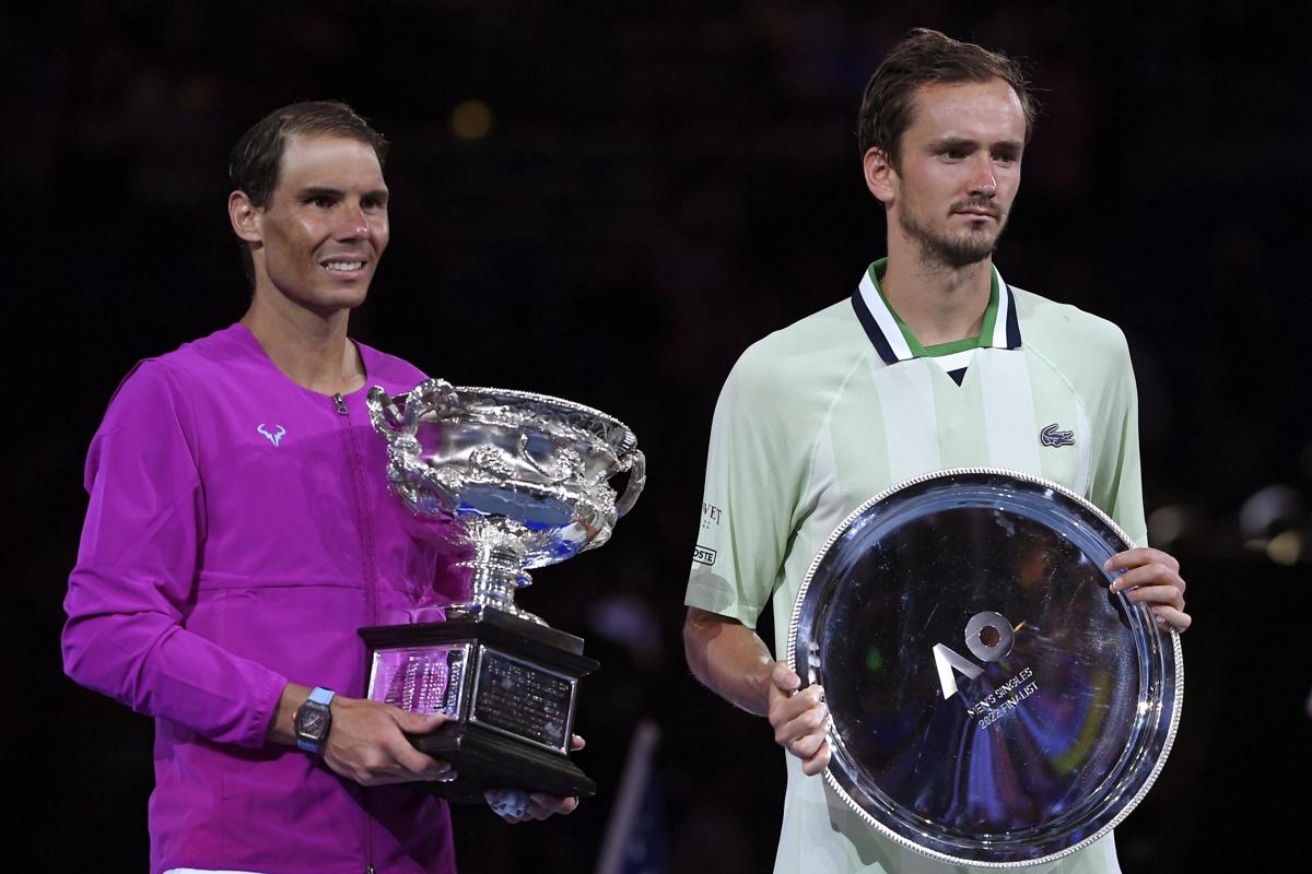 Australian Open, Nadal leggendario: 21° Slam. Complimenti da Federer-Djokovic