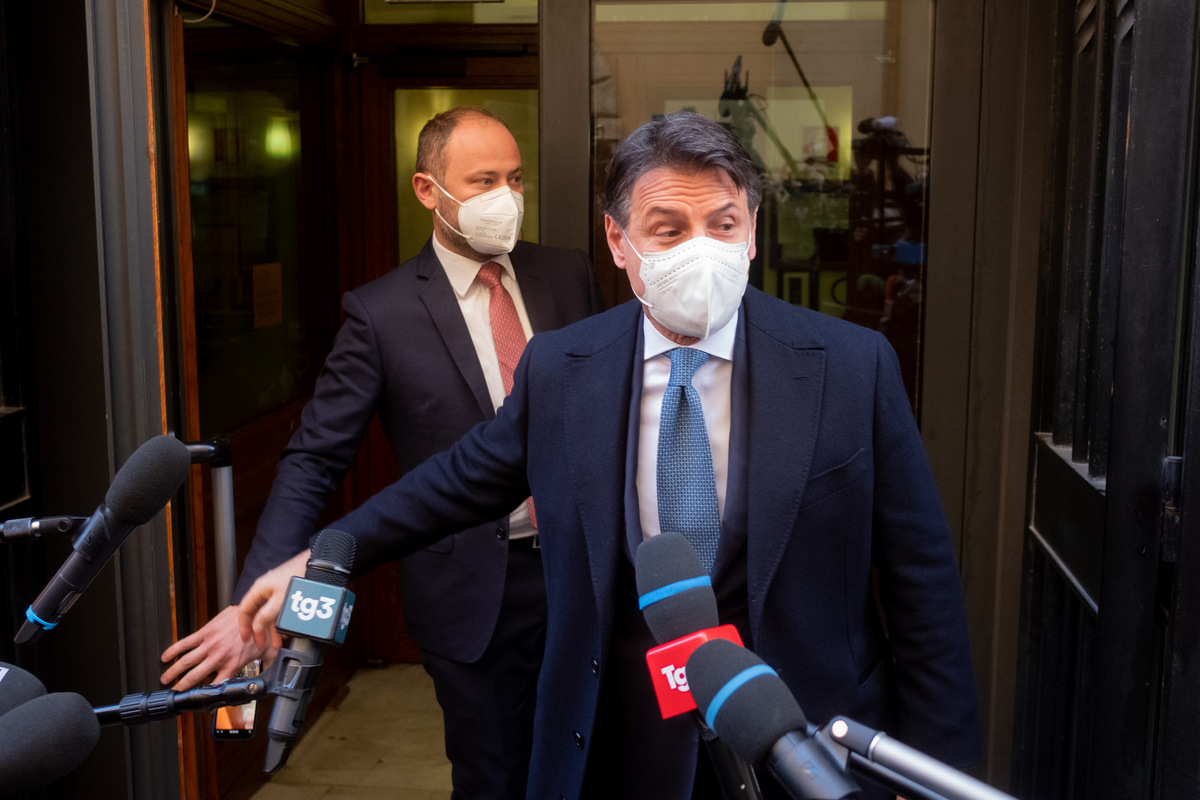 M5s, “Conte da sfiduciare”. “Di Maio va cacciato”. E l’ira Grillo per Belloni