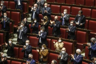 Quirinale, falliti e contenti: una classe politica reclutata a suon di clic