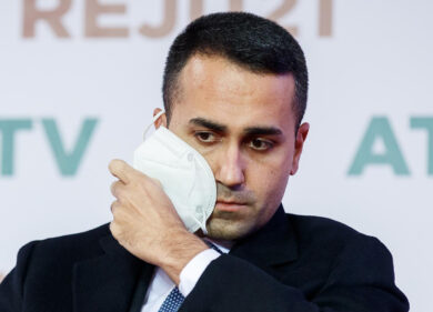 M5s, “Conte da sfiduciare”. “Di Maio va cacciato”. E l’ira Grillo per Belloni