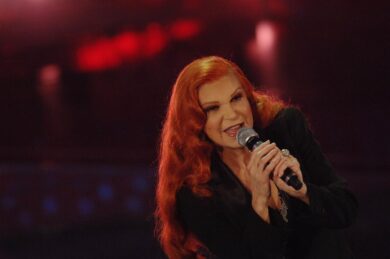 Sanremo, in mostra gli abiti di Milva: un progetto benefico di arte-terapia