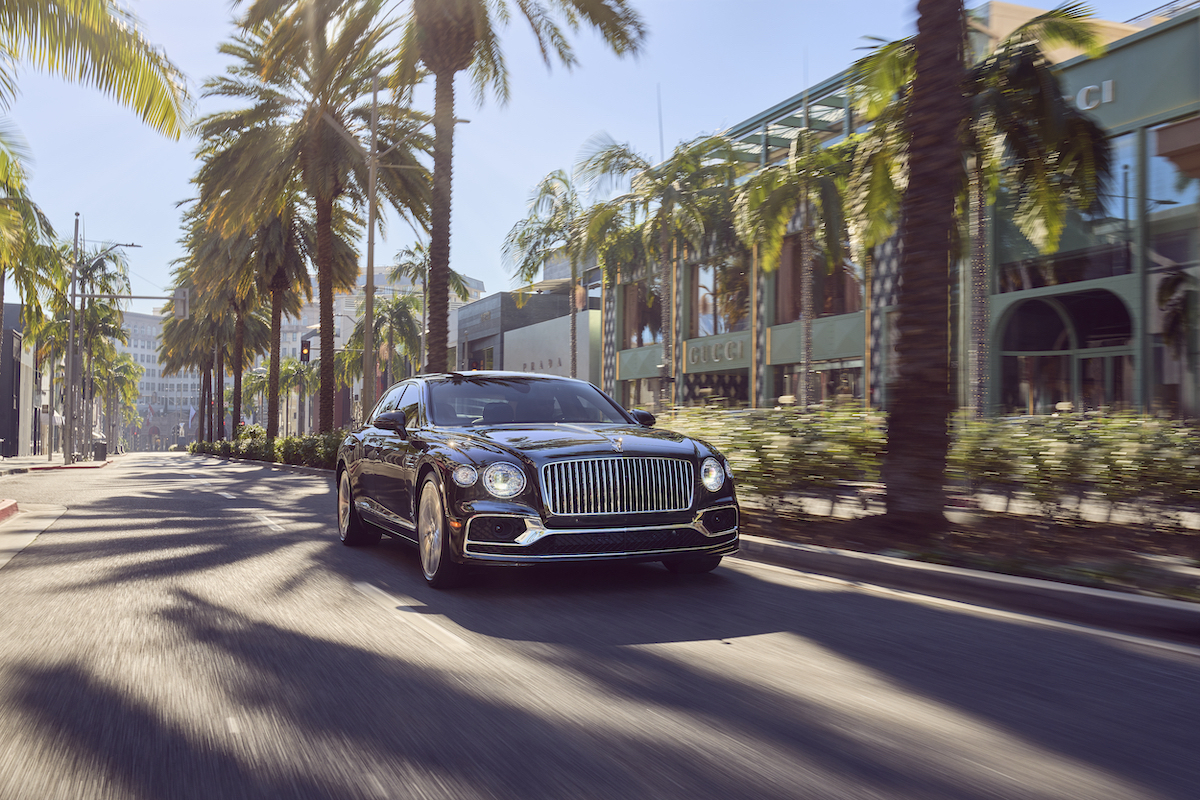 Bentley: debutta la Flying Spur Hybrid Bentley: debutta la Flying Spur Hybrid