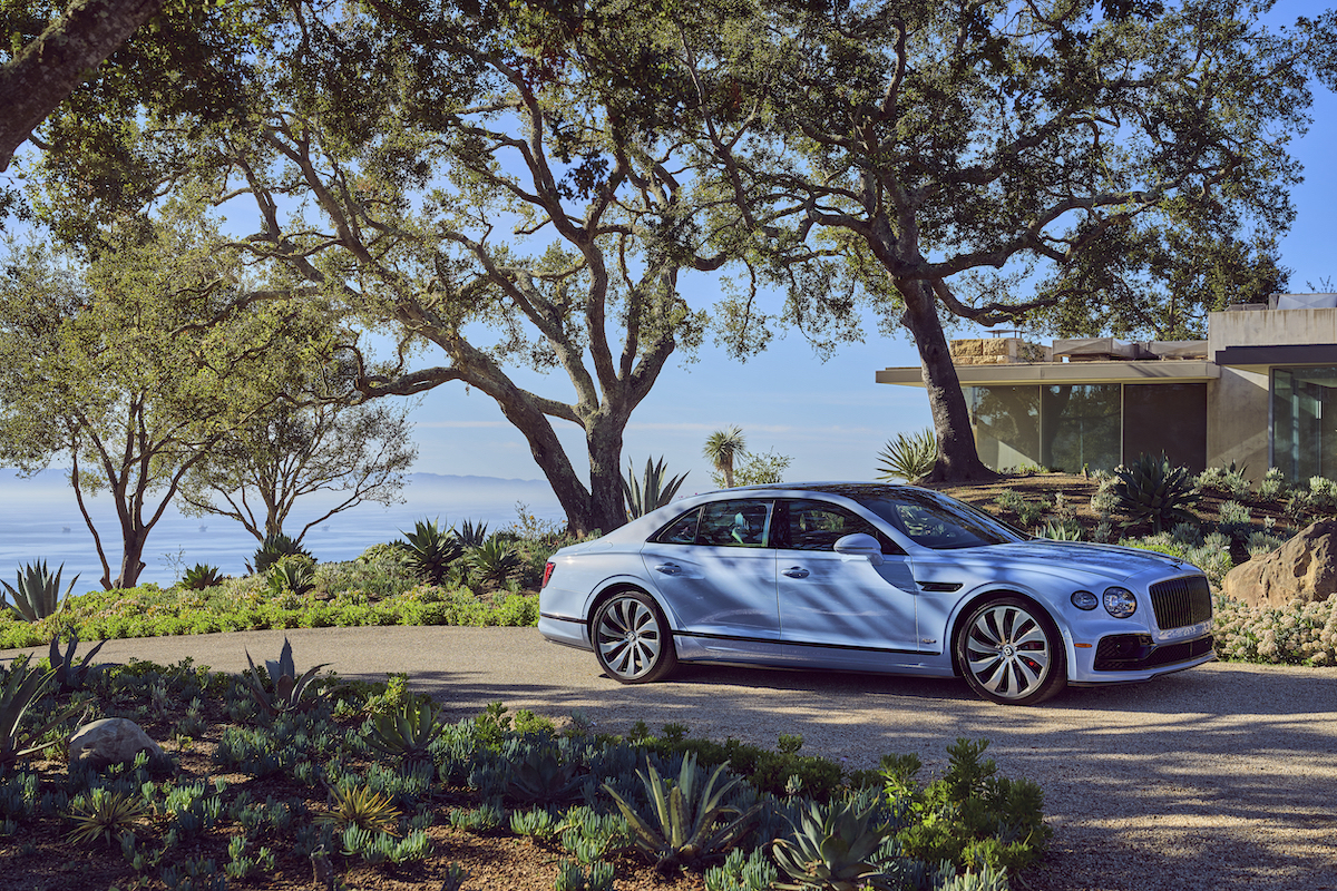 Bentley: debutta la Flying Spur Hybrid Bentley: debutta la Flying Spur Hybrid