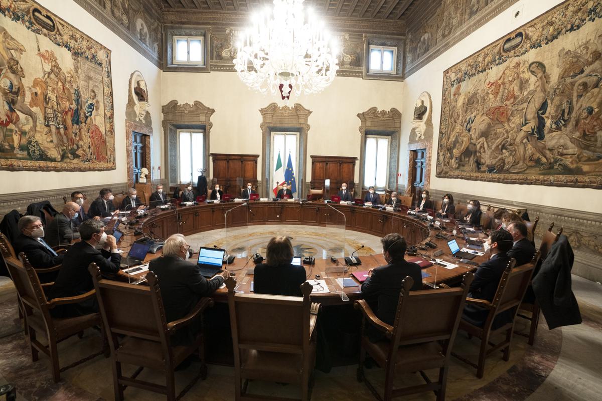 Pensioni, caro energia, Covid e Pnrr: così riparte l’agenda del governo Draghi Pensioni, caro energia, Covid e Pnrr: così riparte l’agenda del governo Draghi