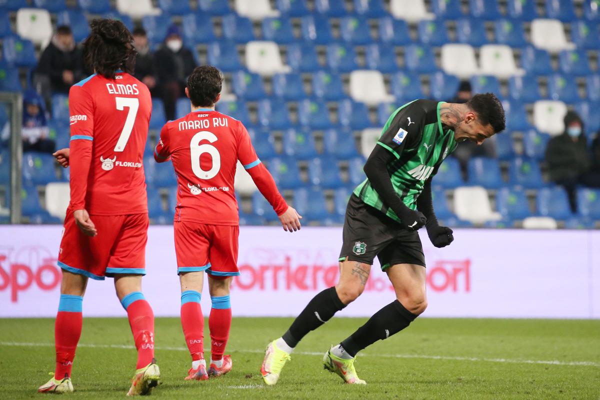 Scamacca, calciomercato bomba: prenotato da una big italiana che… Rumors Scamacca, calciomercato bomba: prenotato da una big italiana che… Rumors