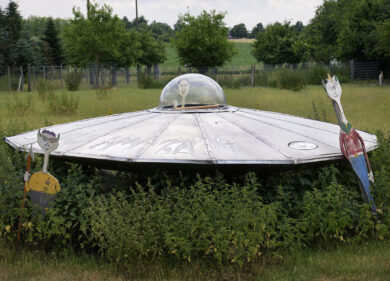 Spazio, un astrofisico di Harvard a caccia di ufo con telecamere a infrarossi