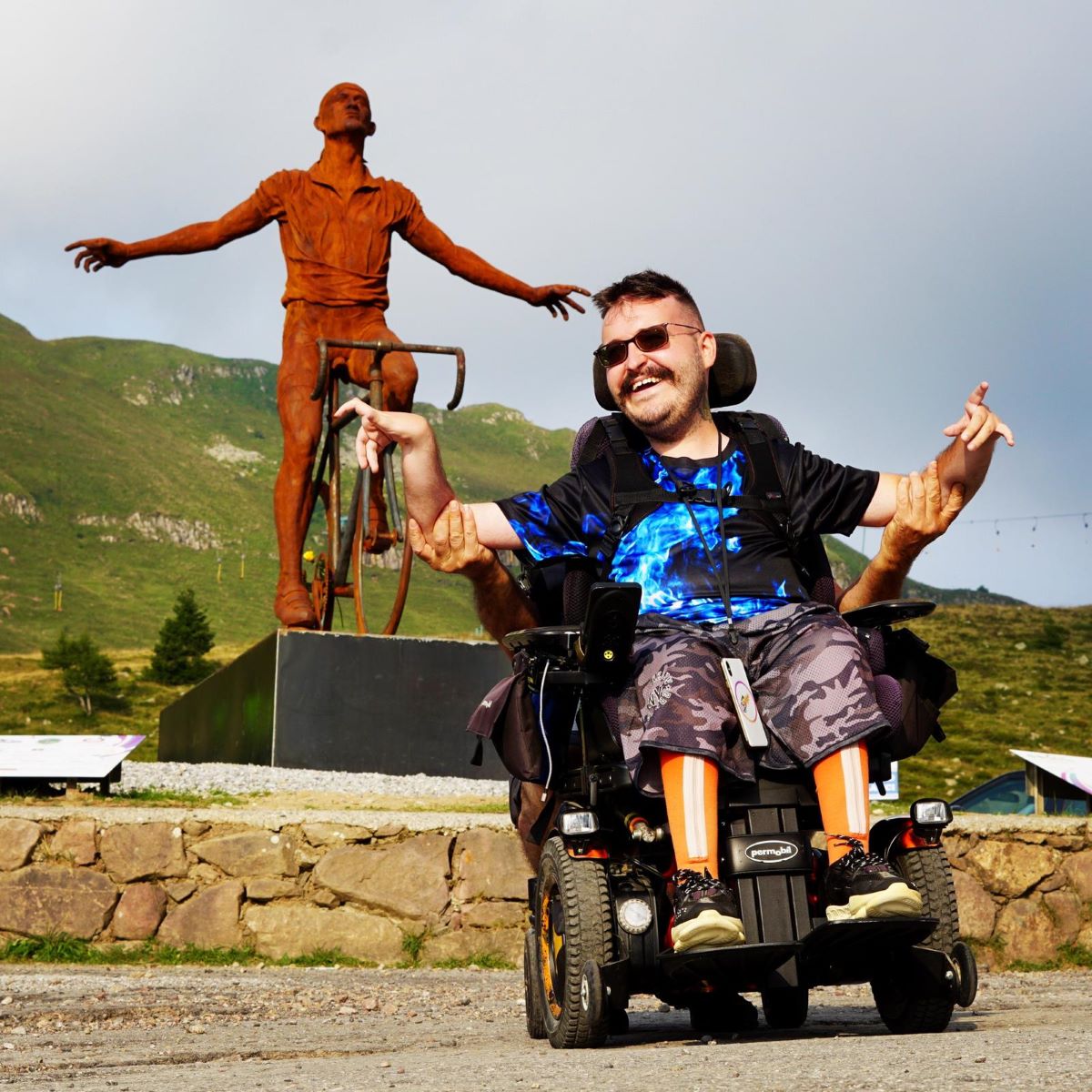 Simone Pedersoli, I sogni hanno le ruote: vivere al massimo con la disabilità Simone Pedersoli, I sogni hanno le ruote: vivere al massimo con la disabilità