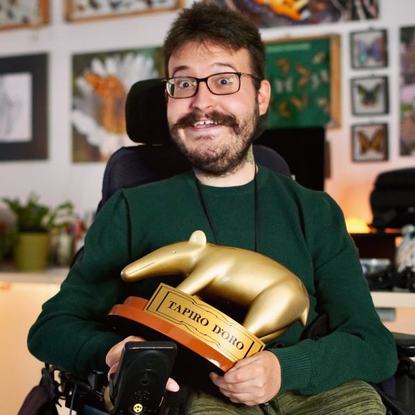 Simone Pedersoli, I sogni hanno le ruote: vivere al massimo con la disabilità Simone Pedersoli, I sogni hanno le ruote: vivere al massimo con la disabilità