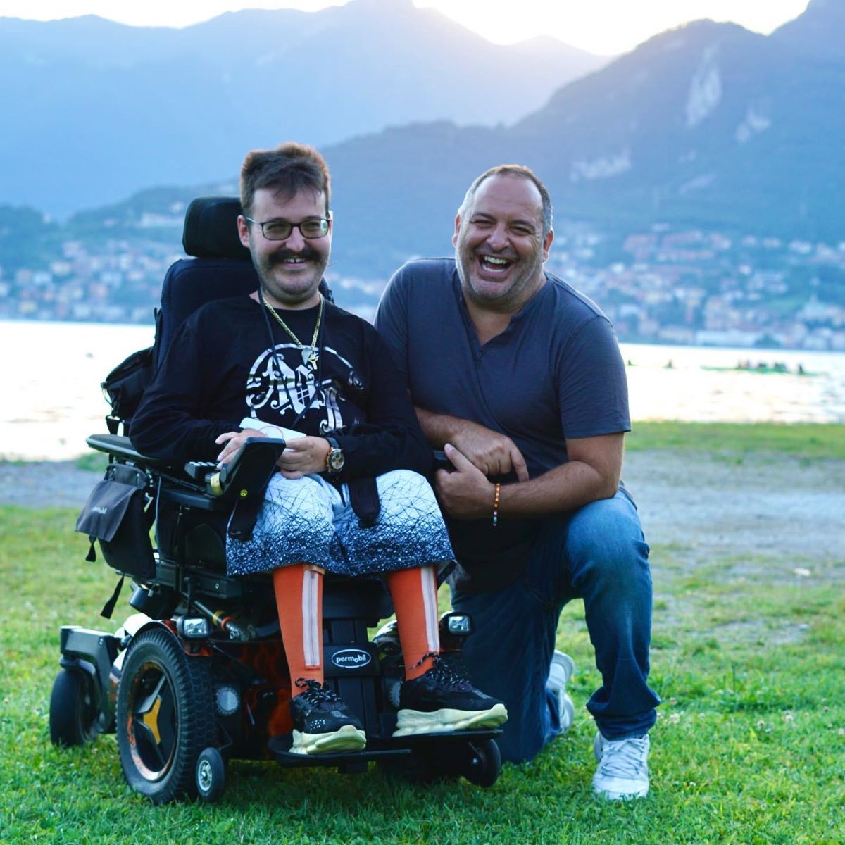 Simone Pedersoli, I sogni hanno le ruote: vivere al massimo con la disabilità Simone Pedersoli, I sogni hanno le ruote: vivere al massimo con la disabilità