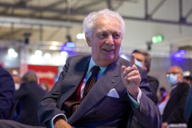 Terni, le Acciaierie passano ad Arvedi: nasce un colosso da 7,5 mld di ricavi