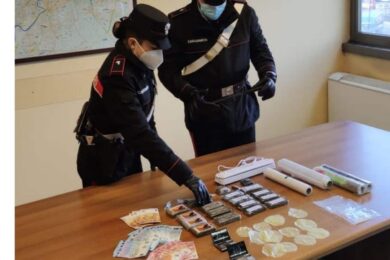Blitz antidroga a Roma, in manette 11 persone. Sequestrati 3000 euro