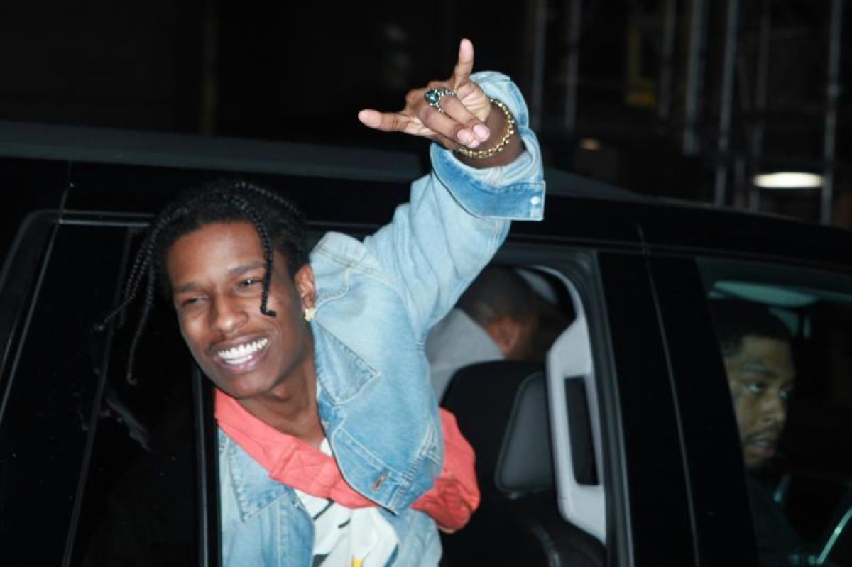 Rihanna incinta, Asap Rocky presto padre: le foto della coppia in dolce attesa