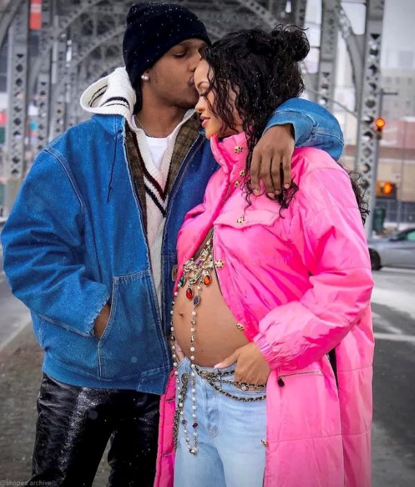 Rihanna incinta, Asap Rocky presto padre: le foto della coppia in dolce attesa