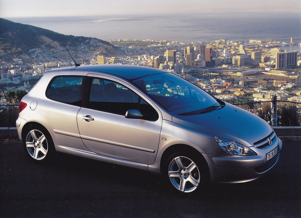 20 anni fa Peugeot 307diventava, la nuova Peugeot 308 è in corsa per il titolo 20 anni fa Peugeot 307diventava, la nuova Peugeot 308 è in corsa per il titolo