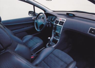 20 anni fa Peugeot 307diventava, la nuova Peugeot 308 è in corsa per il titolo