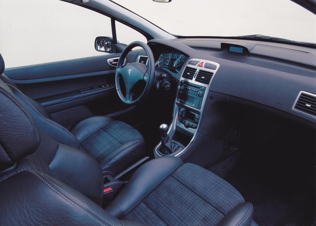20 anni fa Peugeot 307diventava, la nuova Peugeot 308 è in corsa per il titolo 20 anni fa Peugeot 307diventava, la nuova Peugeot 308 è in corsa per il titolo