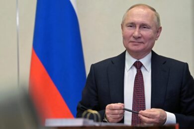 Ucraina, la guerra è sempre più vicina. Molte navi russe nel canale di Sicilia