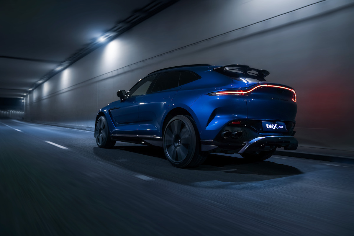Con Dbx707 Aston Martin lancia il Suv più potente al mondo Con Dbx707 Aston Martin lancia il Suv più potente al mondo
