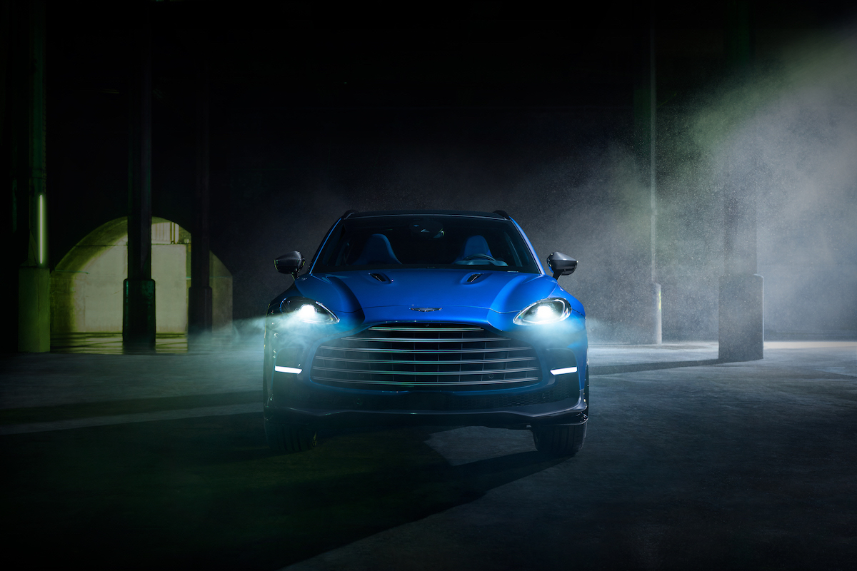Con Dbx707 Aston Martin lancia il Suv più potente al mondo Con Dbx707 Aston Martin lancia il Suv più potente al mondo