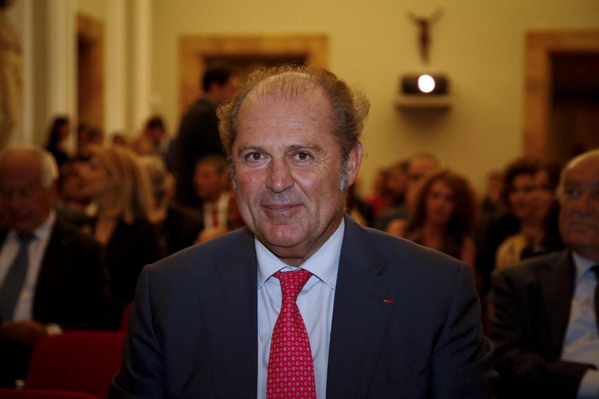 Generali, Donnet per la battaglia finale arruola i consulenti di Ad Hoc Generali, Donnet per la battaglia finale arruola i consulenti di Ad Hoc