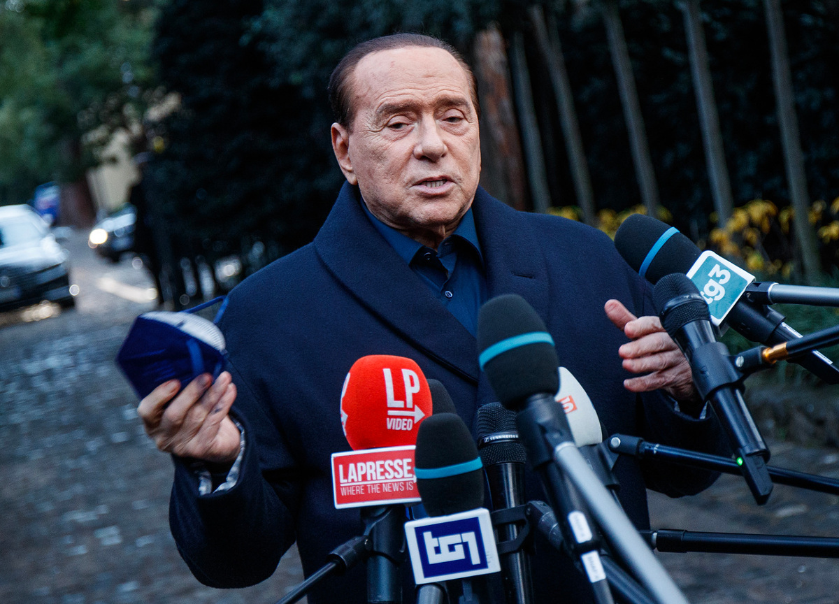 Berlusconi vende “Il Giornale” ad Angelucci. Nuovo polo editoriale di destra Berlusconi vende “Il Giornale” ad Angelucci. Nuovo polo editoriale di destra