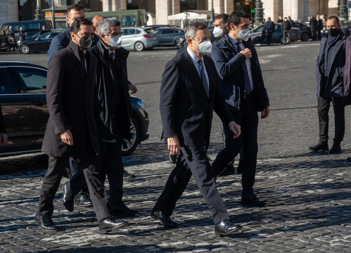 Galleria foto 'Quirinale, “patto della cioccolata calda”. Draghi ha messo il veto su Casini' - foto 2