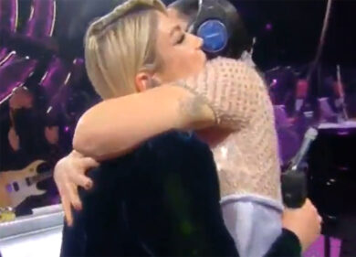 Emma e Michielin, gli abbracci all’Ariston… solo amicizia?