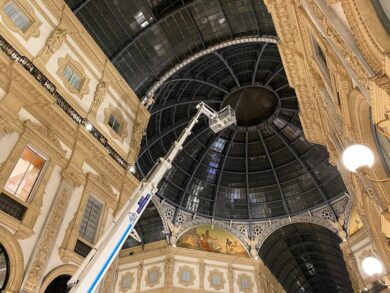 Milano, Galleria Vittorio Emanuele: check up in corso prima del restauro