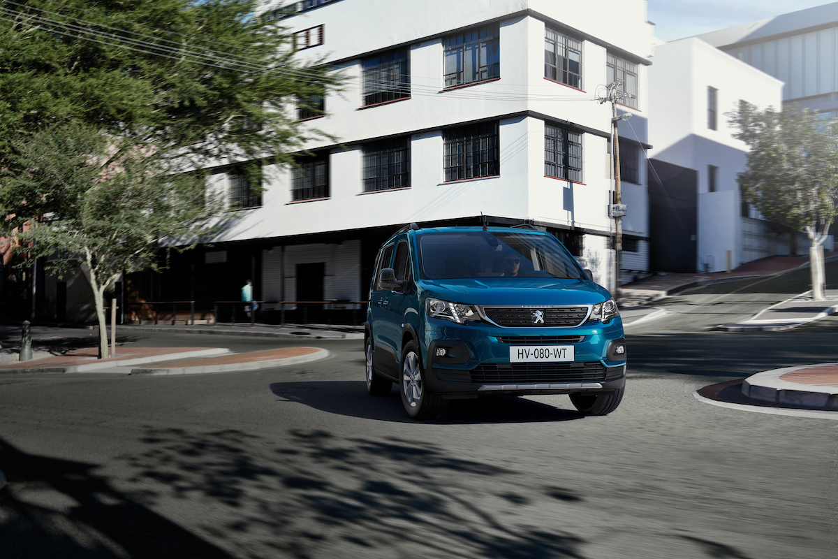 Peugeot Rifter, il multispazio con la vocazione dinamica di un moderno SUV Peugeot Rifter, il multispazio con la vocazione dinamica di un moderno SUV