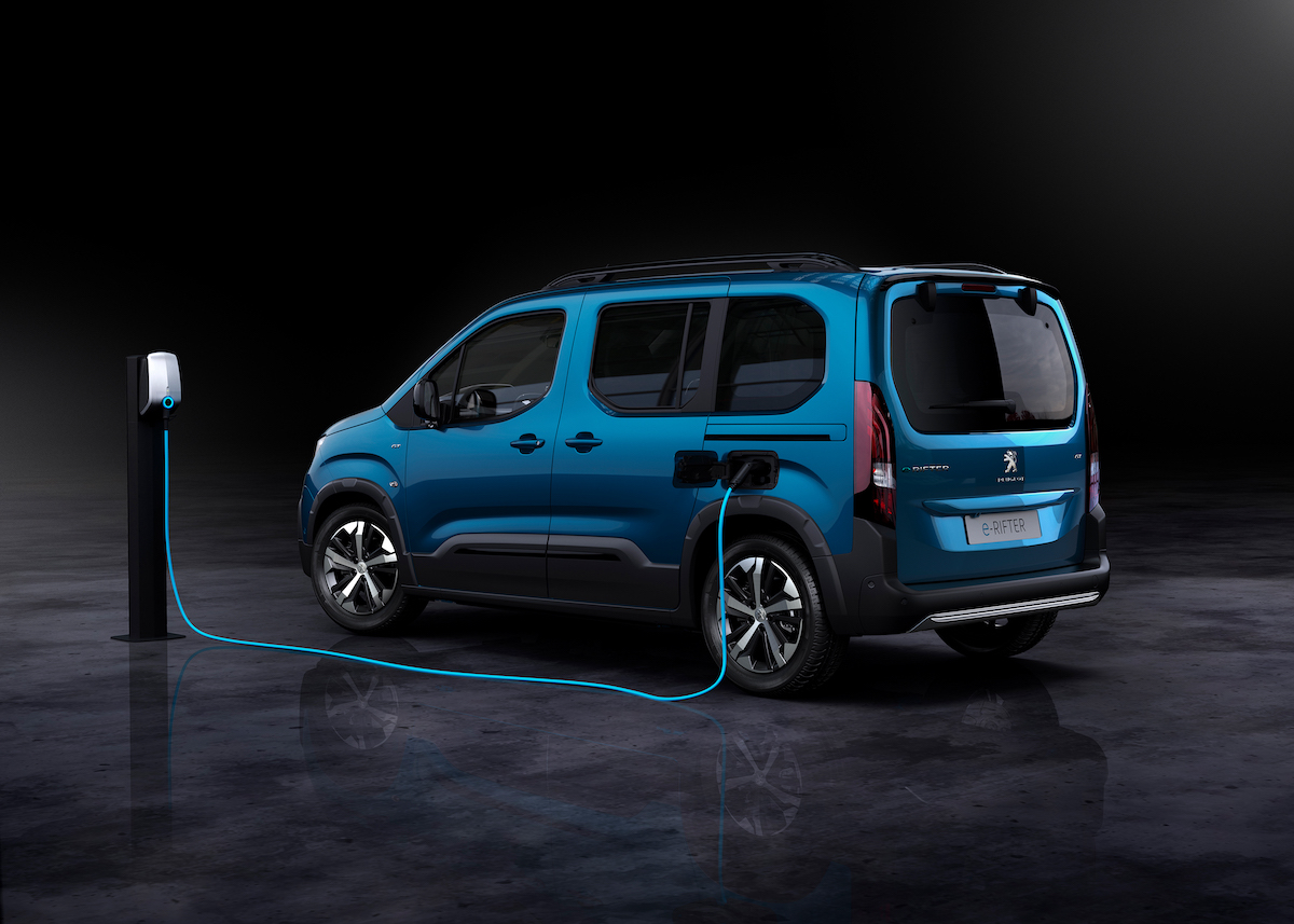 Peugeot Rifter, il multispazio con la vocazione dinamica di un moderno SUV Peugeot Rifter, il multispazio con la vocazione dinamica di un moderno SUV