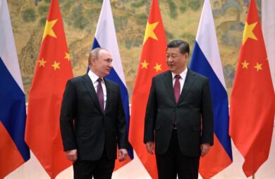 Xi Jinping appoggia Putin: “Gli USA destabilizzano Europa e Asia”