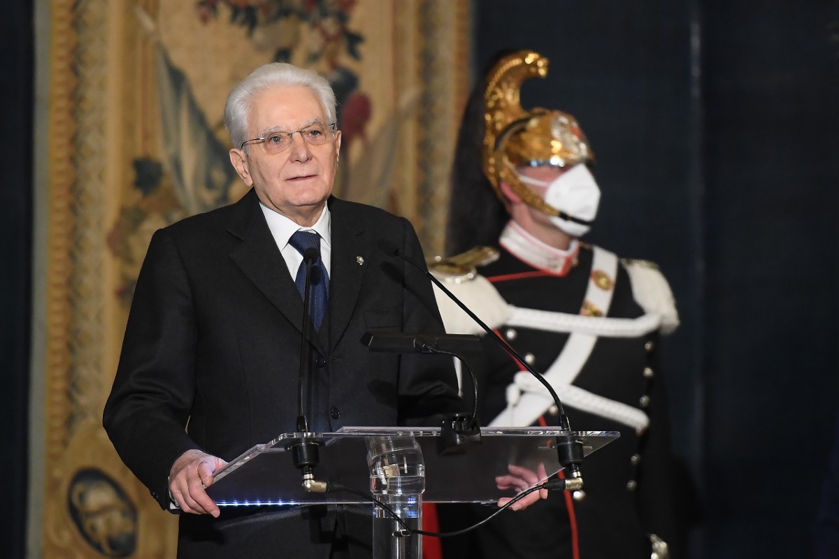 Colle, per Mattarella non solo applausi: metà degli italiani scontenta del bis Colle, per Mattarella non solo applausi: metà degli italiani scontenta del bis