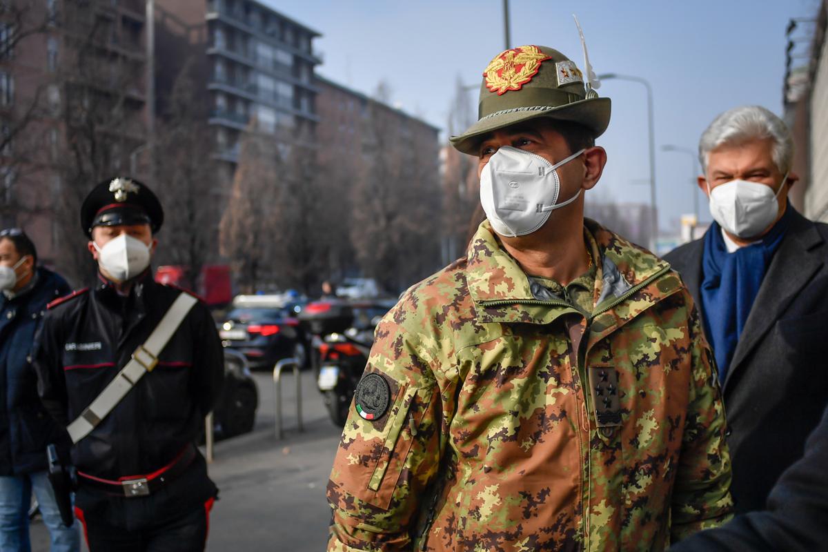 Covid, Figliuolo: “Virus arretra, ora normalità”. E anche il Cts: “Riaprire” Covid, Figliuolo: “Virus arretra, ora normalità”. E anche il Cts: “Riaprire”