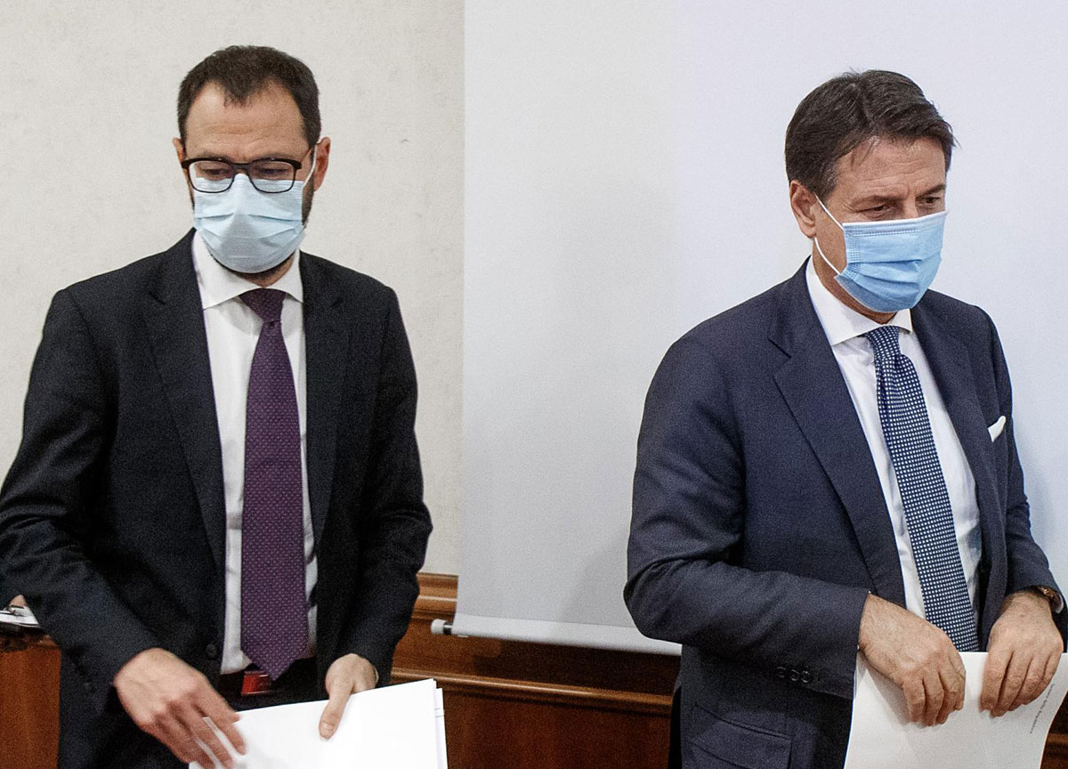 M5s, Patuanelli dalla parte di Conte: “Di Maio? Non capisco la sua critica” M5s, Patuanelli dalla parte di Conte: “Di Maio? Non capisco la sua critica”
